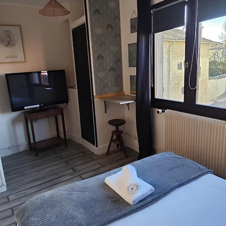 De La Place Hotel Loyettes