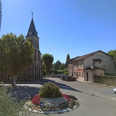 De La Place 3* Loyettes