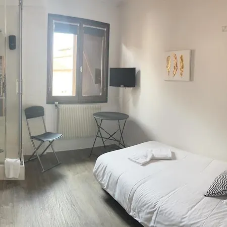 Hotel De La Place
