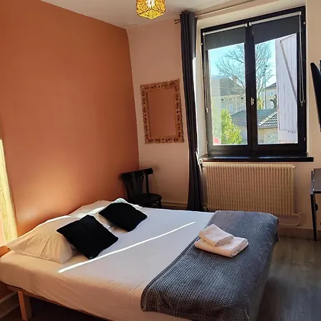 De La Place Hotel Loyettes
