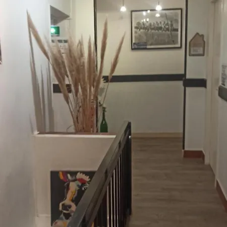 De La Place Hotel Loyettes